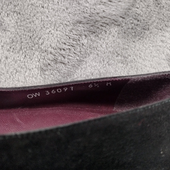 Stuart Weitzman Black Suede pointed patent leather toe with zipper detailing 6.5 - Picture 7 of 8